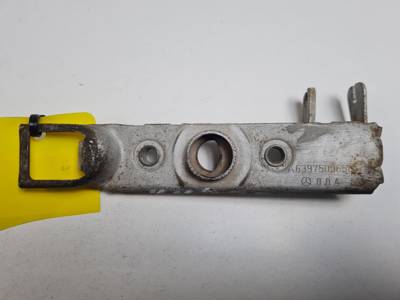 CERRADURA CAPOT A6397500650 MERCEDES VITO (W639) COMBI 06.2003 -> Autodesguaces Alicante
