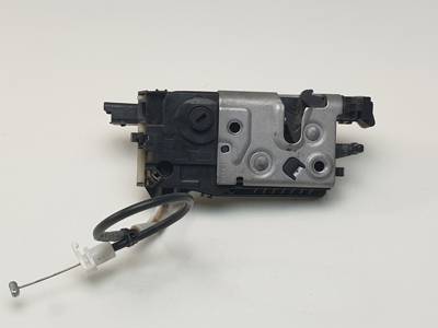 CERRADURA PUERTA DELANTERA DERECHA 9688079980 PEUGEOT 2008 Autodesguaces Alicante