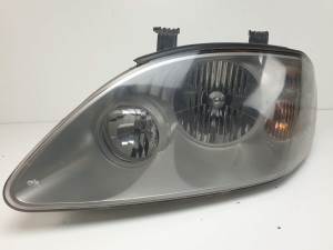 FARO IZQUIERDO SSANGYONG RODIUS Autodesguaces Alicante