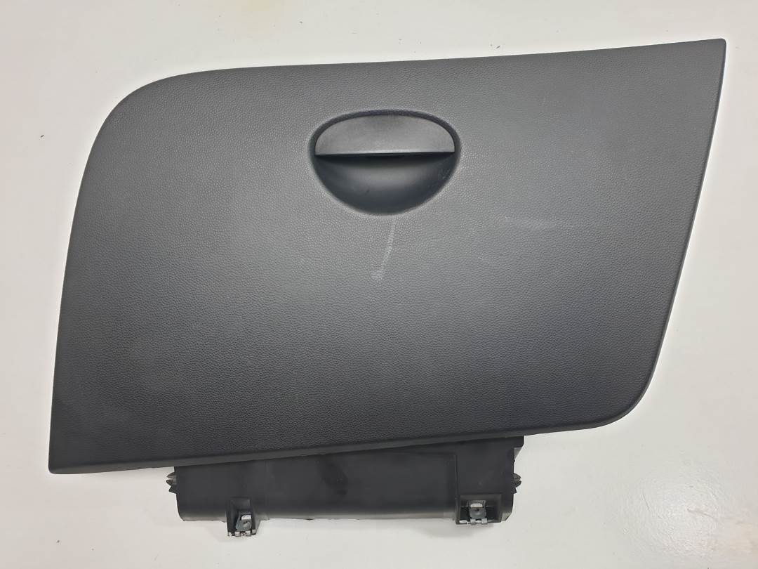 GUANTERA - 1P1857103 - SEAT - LEON (1P1)