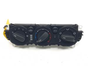MANDO CALEFACCION / AIRE ACONDICIONADO BK2T18549 FORD FOCUS TURN. (CB8) Autodesguaces Alicante