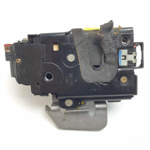 CERRADURA PUERTA DELANTERA IZQUIERDA 4E1837015 AUDI A8 (4E2) Autodesguaces Alicante