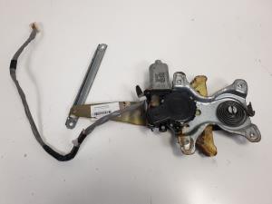 ELEVALUNAS TRASERO IZQUIERDO 8571048030 LEXUS RX300 (MCU15) Autodesguaces Alicante