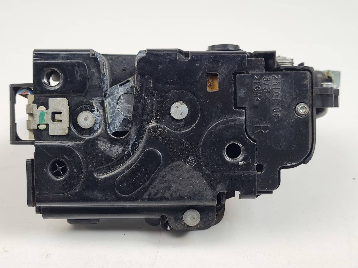 CERRADURA PUERTA TRASERA DERECHA - 7L0839016D - VOLKSWAGEN - JETTA (1K2)