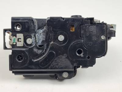 CERRADURA PUERTA TRASERA DERECHA 7L0839016D VOLKSWAGEN JETTA (1K2) Autodesguaces Alicante