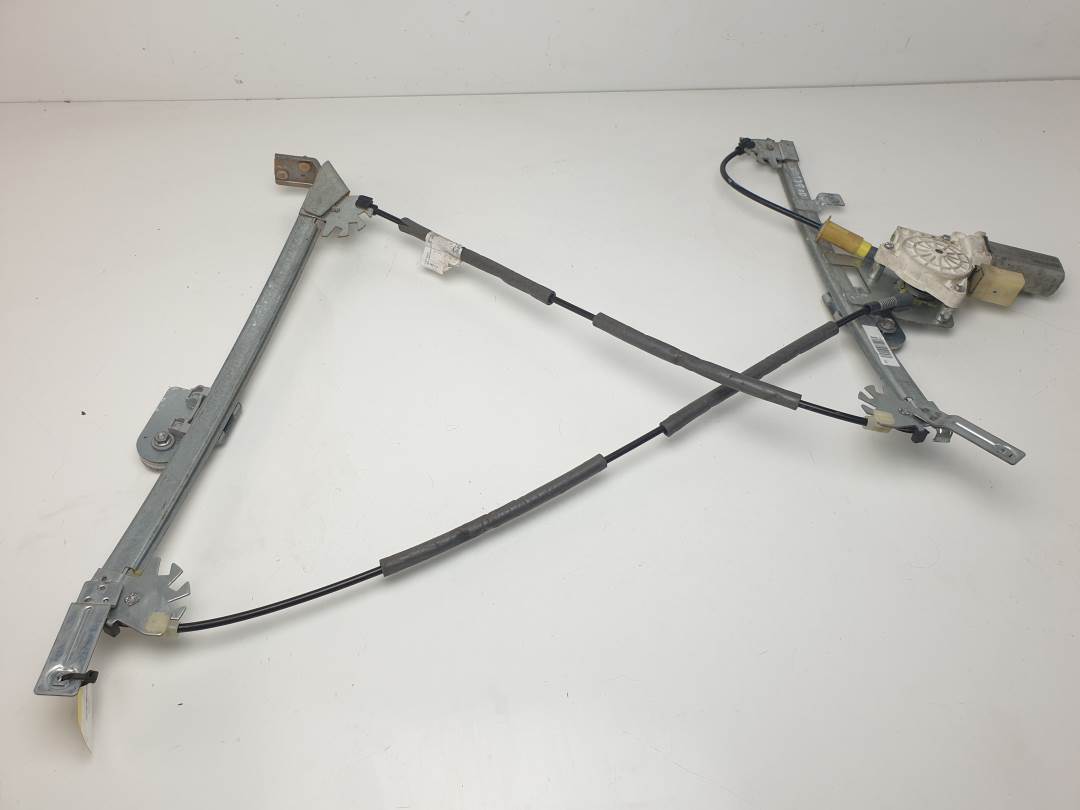 ELEVALUNAS DELANTERO DERECHO - ZRBM711R - BMW - SERIE 1 BERLINA (E81/E87)