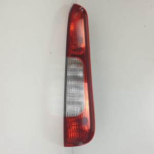 PILOTO TRASERO DERECHO 3M5113A602AA FORD FOCUS C-MAX (CAP) Autodesguaces Alicante