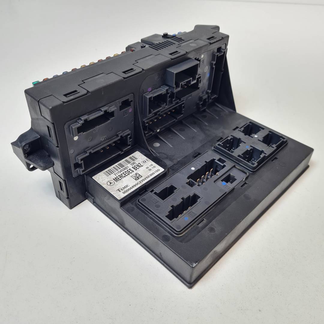 CAJA RELES / FUSIBLES - 2115453001 - MERCEDES - CLASE E (W211) BERLINA