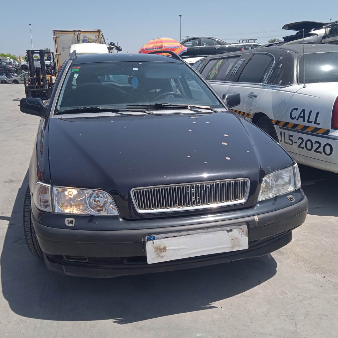 VOLVO V40 FAMILIAR (1995 - 2005)