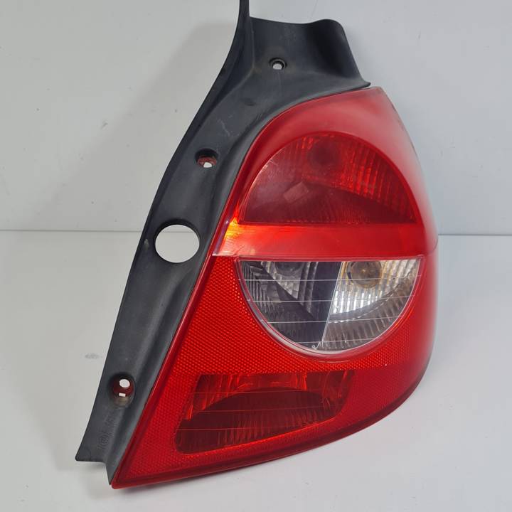 PILOTO TRASERO DERECHO 89035080 RENAULT CLIO III Autodesguaces Alicante