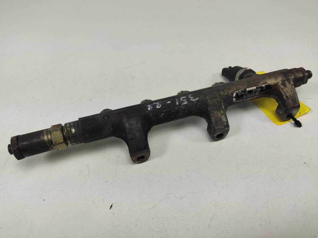RAMPA INYECTORA - 8200023961 - NISSAN - INTERSTAR (X70)