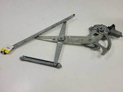 ELEVALUNAS DELANTERO IZQUIERDO 8572035140 TOYOTA RAV4 Autodesguaces Alicante