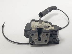 CERRADURA PUERTA TRASERA IZQUIERDA 825030032RA RENAULT SCENIC III (JZ) Autodesguaces Alicante
