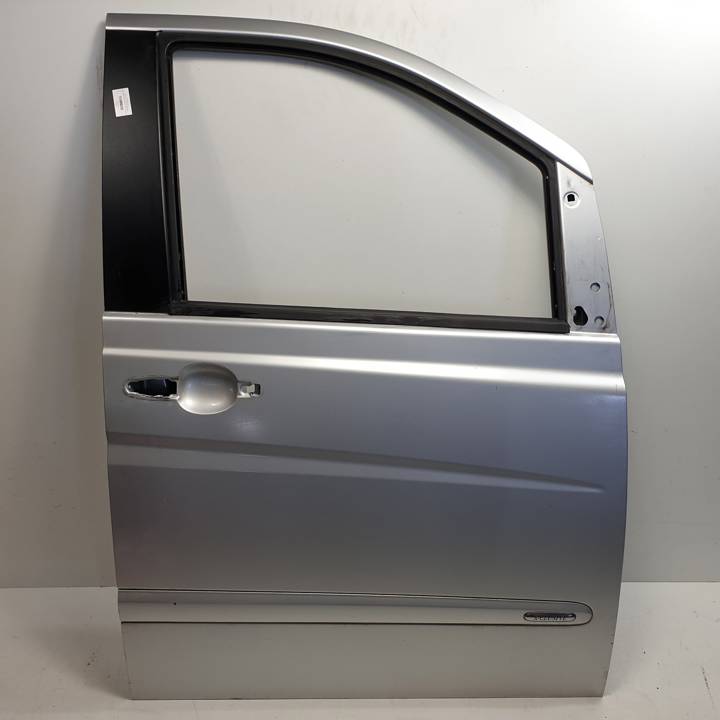 PUERTA DELANTERA DERECHA MERCEDES VIANO (W639) Autodesguaces Alicante