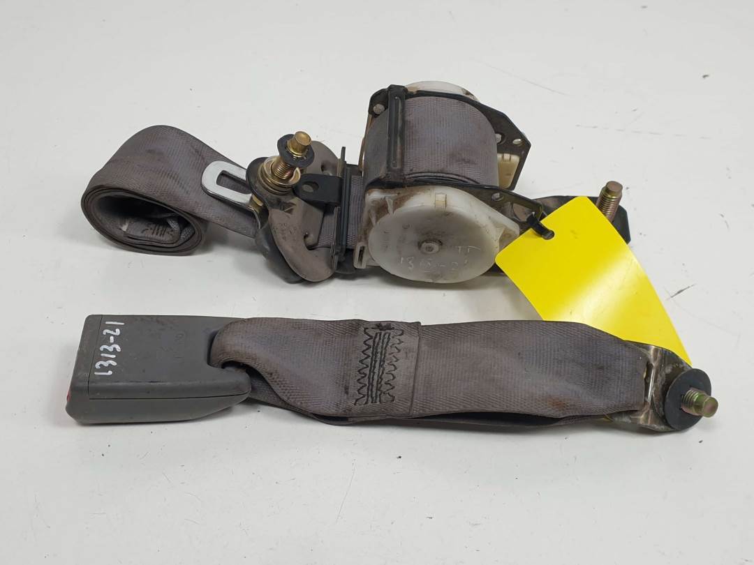 CINTURON SEGURIDAD TRASERO DERECHO - NISSAN - PICK-UP (D22)