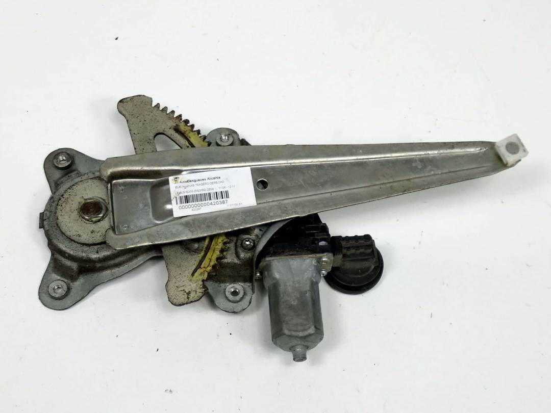 ELEVALUNAS TRASERO DERECHO - 8572058010 - LEXUS - IS200 (DS2/IS2)