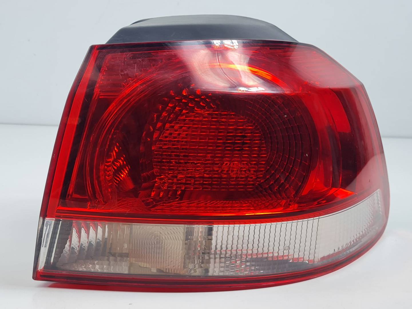 PILOTO TRASERO DERECHO - 5K0945112 - VOLKSWAGEN - GOLF VI (5K1)