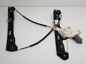 ELEVALUNAS DELANTERO IZQUIERDO 0130822226 BMW SERIE 1 BERLINA (E81/E87) Autodesguaces Alicante