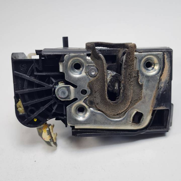 CERRADURA PUERTA TRASERA DERECHA 825020994RA DACIA SANDERO III Autodesguaces Alicante