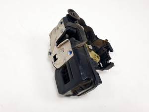 CERRADURA PUERTA TRASERA DERECHA CHEVROLET CAPTIVA Autodesguaces Alicante