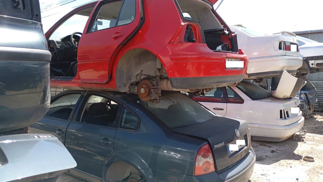 Imagen del vehículo VOLKSWAGEN PASSAT BERLINA (3B3)