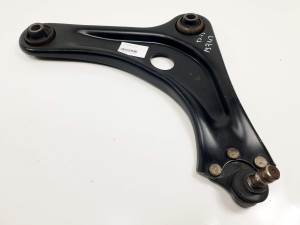 BRAZO SUSPENSION INFERIOR DELANTERO DERECHO PEUGEOT 208 Autodesguaces Alicante