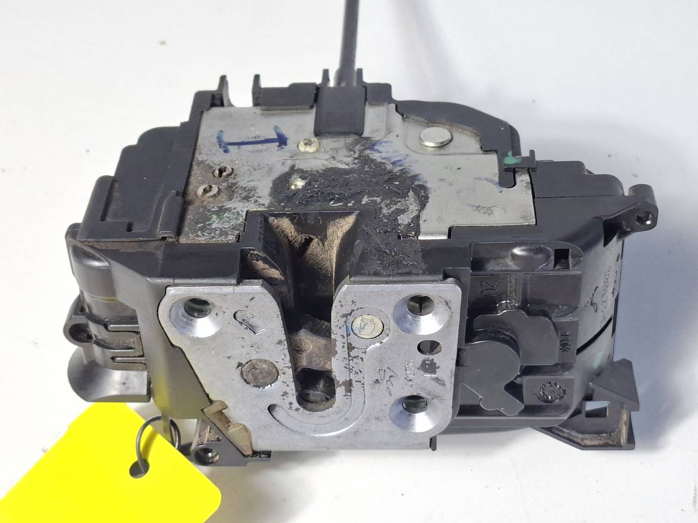 Cerradura Puerta Trasera Izquierda Nissan