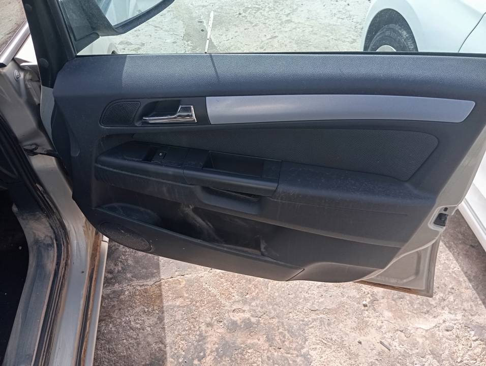 ELEVALUNAS DELANTERO DERECHO