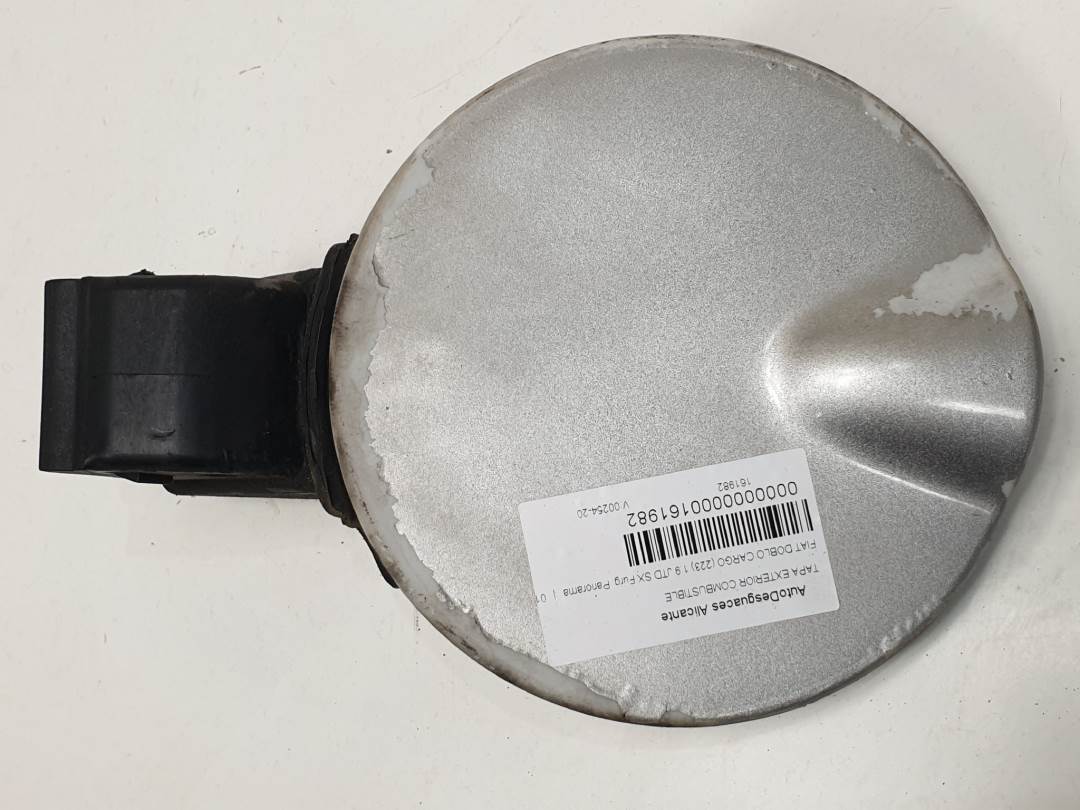 TAPA EXTERIOR COMBUSTIBLE - FIAT - DOBLO (119)