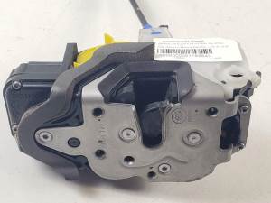 CERRADURA PUERTA DELANTERA IZQUIERDA 13579522 OPEL MOKKA X Autodesguaces Alicante