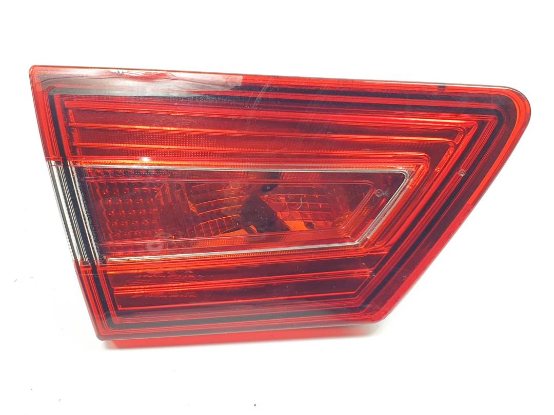 PILOTO TRASERO IZQUIERDO INTERIOR - 265552424R - RENAULT - CLIO IV