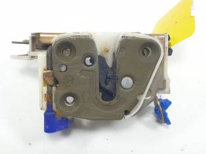CERRADURA PUERTA DELANTERA IZQUIERDA NISSAN SERENA (C23M) Autodesguaces Alicante