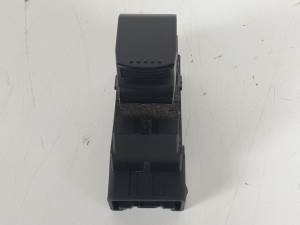 MANDO ELEVALUNAS TRASERO DERECHO 62J00 SUZUKI GRAND VITARA JB (JT) Autodesguaces Alicante