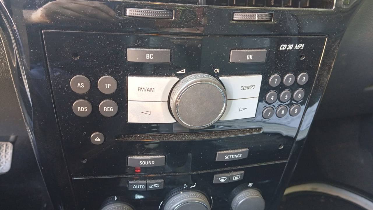 SISTEMA AUDIO / RADIO CD