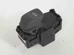 MANDO ELEVALUNAS TRASERO IZQUIERDO 9472275 VOLVO V70 FAMILIAR Autodesguaces Alicante