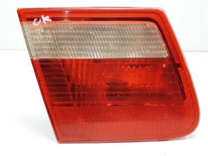 PILOTO TRASERO IZQUIERDO INTERIOR 63218368759 BMW SERIE 3 TOURING (E46) Autodesguaces Alicante