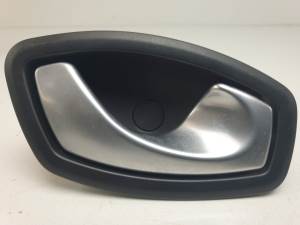 MANETA INTERIOR TRASERA DERECHA 806700005R RENAULT LAGUNA GRANDTOUR III Autodesguaces Alicante