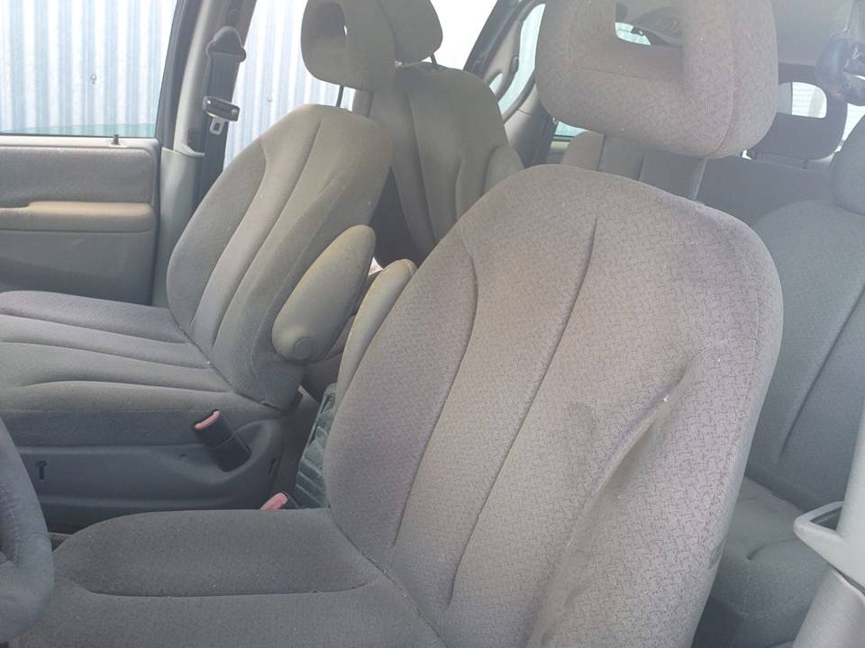 ASIENTO DELANTERO IZQUIERDO