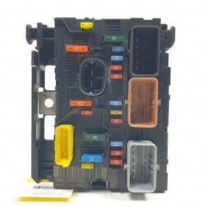 CAJA RELES / FUSIBLES 9661087080 PEUGEOT 307 BERLINA (S2) Autodesguaces Alicante