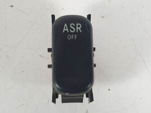 INTERRUPTOR 2108202810 MERCEDES CLASE E (W210) FAMILIAR Autodesguaces Alicante