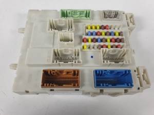 CAJA RELES / FUSIBLES BV6N14A073EL FORD FOCUS TURN. (CB8) Autodesguaces Alicante