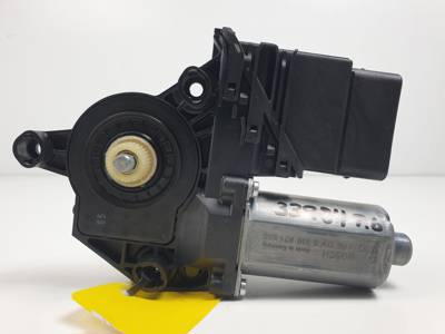 MOTOR ELEVALUNAS TRASERO DERECHO 5K0959704A VOLKSWAGEN TOURAN (1T3) Autodesguaces Alicante