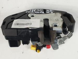 CERRADURA PUERTA DELANTERA DERECHA CHRYSLER 300 C Autodesguaces Alicante