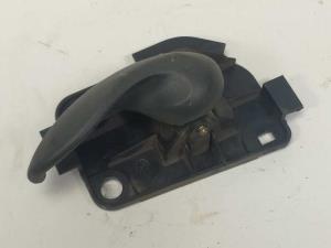 MANETA INTERIOR TRASERA IZQUIERDA FIAT PUNTO BERLINA (188) Autodesguaces Alicante