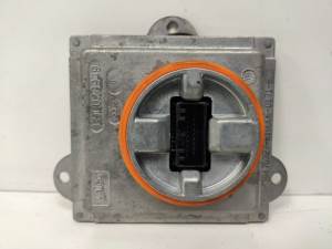 CENTRALITA FAROS XENON GV4113B626AA FORD KUGA (CBS) Autodesguaces Alicante