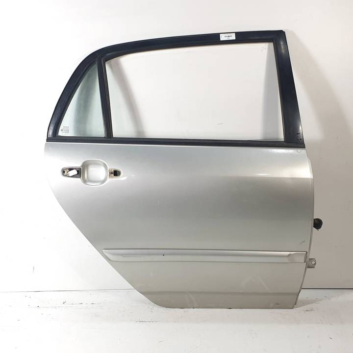 PUERTA TRASERA DERECHA TOYOTA COROLLA (E12) Autodesguaces Alicante