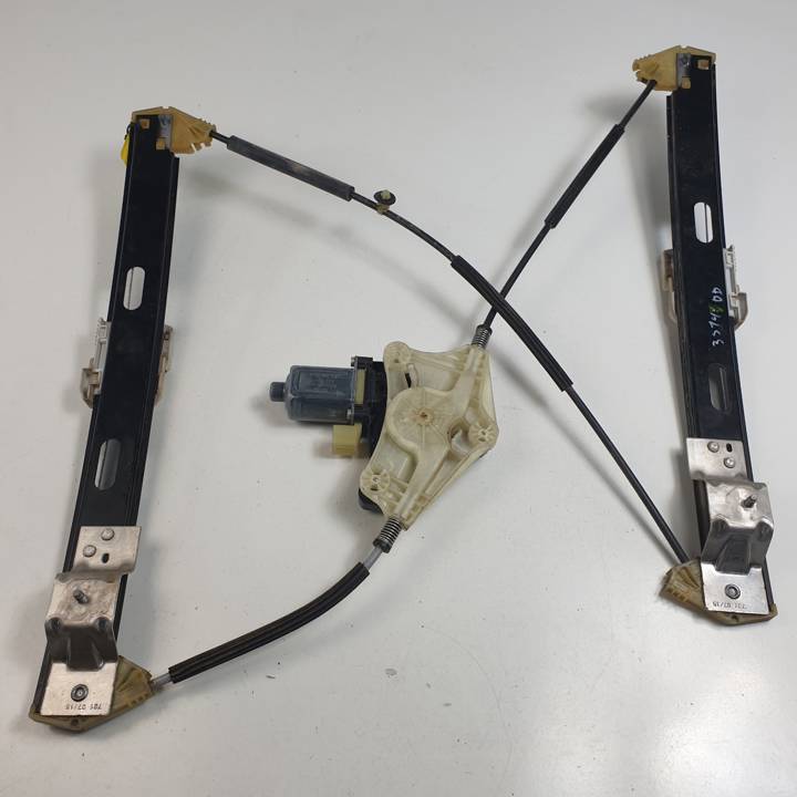 ELEVALUNAS DELANTERO DERECHO 5Q0959802B SEAT LEON (5F1) Autodesguaces Alicante