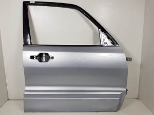 PUERTA DELANTERA DERECHA MITSUBISHI MONTERO (V60/V70) Autodesguaces Alicante