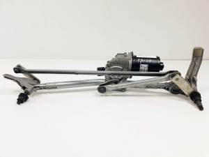 MOTOR LIMPIA DELANTERO 697826301 BMW SERIE 3 BERLINA (E90) Autodesguaces Alicante