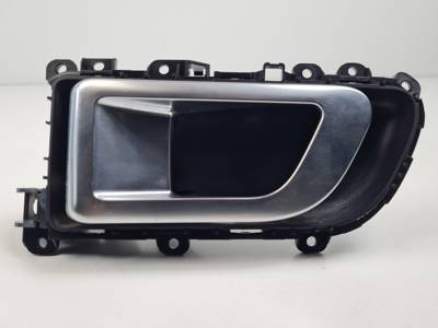 MANETA INTERIOR DELANTERA IZQUIERDA FK7222601AB LAND ROVER DISCOVERY SPORT Autodesguaces Alicante